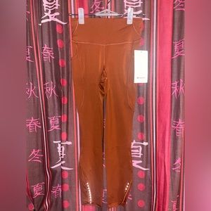 NWT Size 4 Lululemon Fast and Free HR Tight 25” pockets DKTE